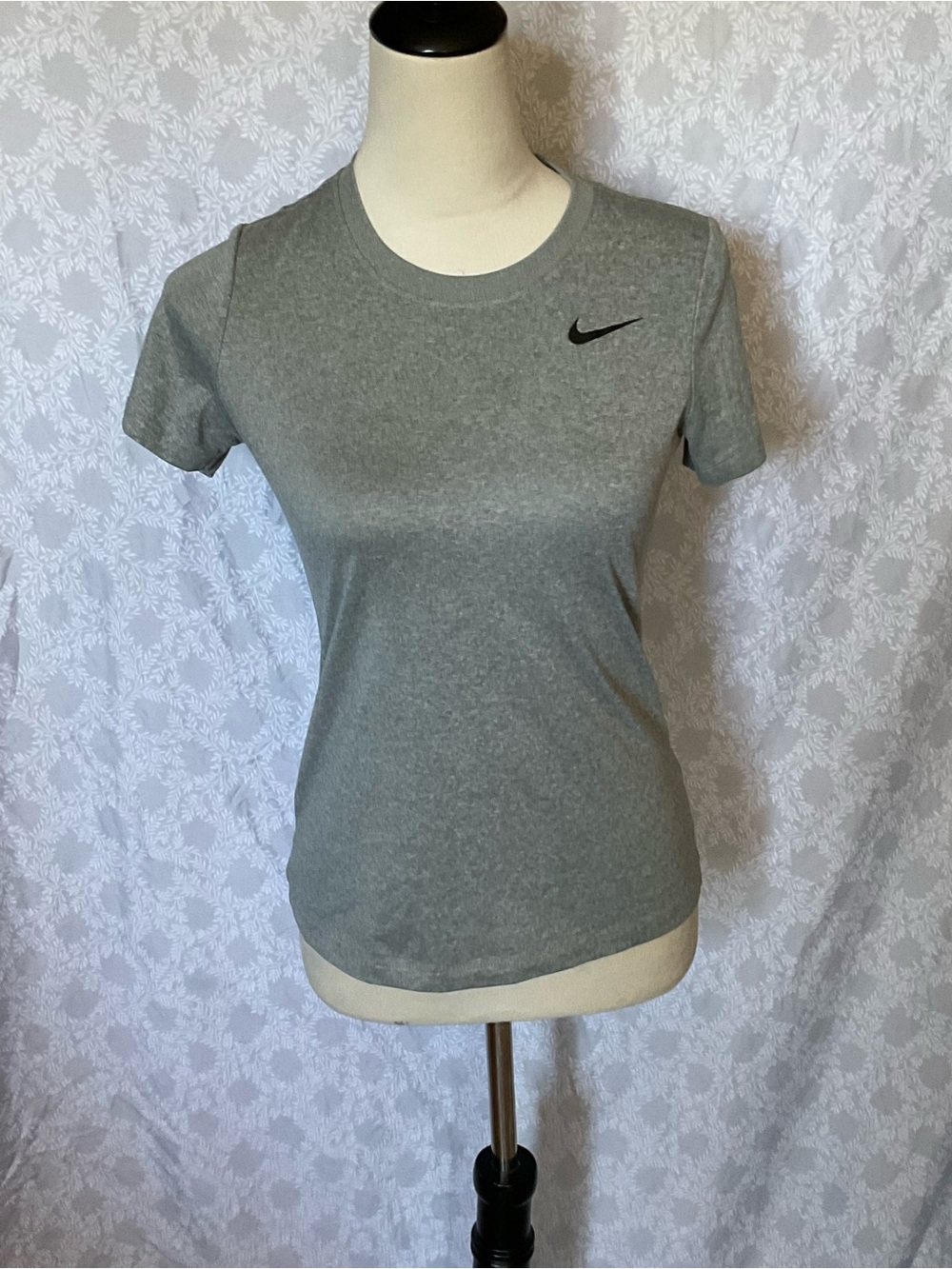 Nike Women’s Heather Gray Short Sleeve Crew Tee with Black Swoosh